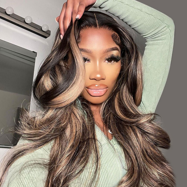 Body Wave Wig With Honey Blonde Highlights
