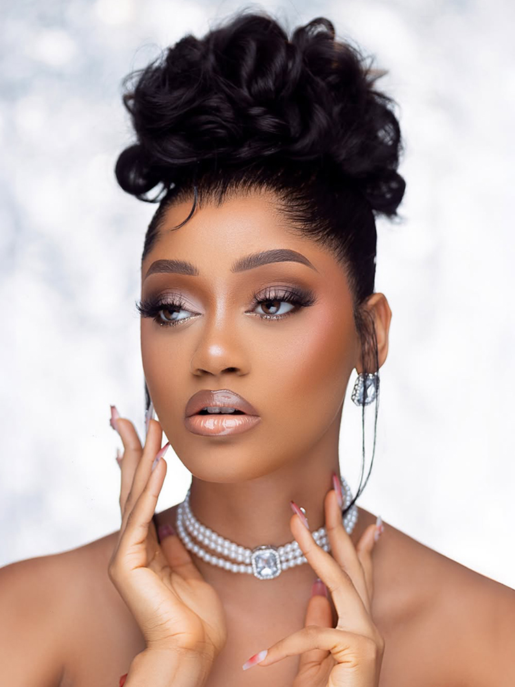 Invisible Lace Frontal Wigs