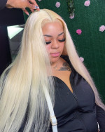 this wig is definitely a 10/10, the l...