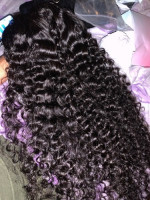 I love the curl pattern and the lace ...